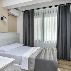 Beyaz Konak *** Ayvalı